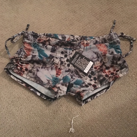 onzie side string shorts